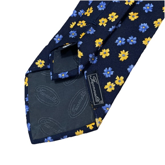 FACONNABLE MENS BLUE FLORAL‎ 100% SILK CLASSIC NECK TIE WIDTH: 3 3/4" - Picture 2 of 4